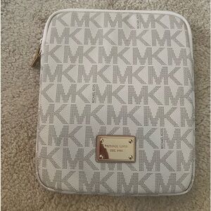 Michael Kors IPad/Tablet Case Holder